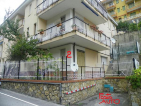 Monolocale n 2 vicino alla spiaggia con dehor Laigueglia